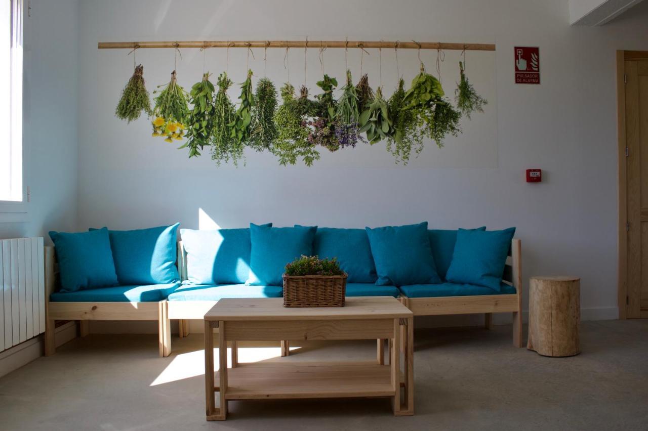 Entheos Hostel Lerin Buitenkant foto