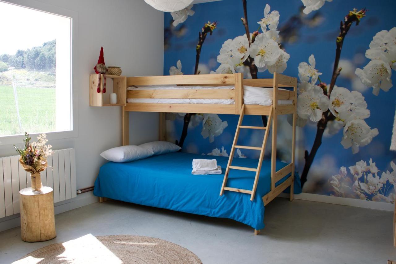 Entheos Hostel Lerin Buitenkant foto