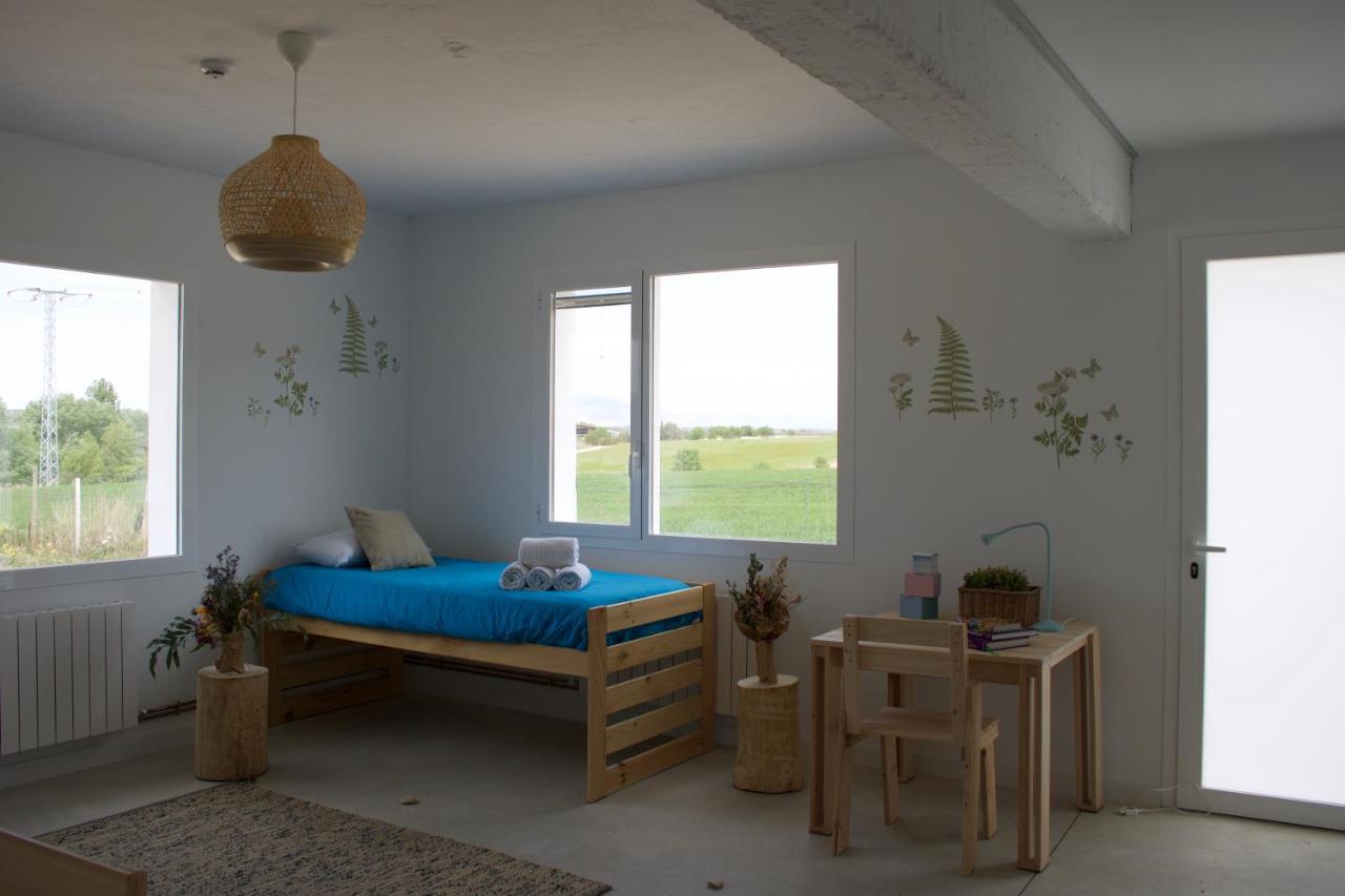 Entheos Hostel Lerin Buitenkant foto
