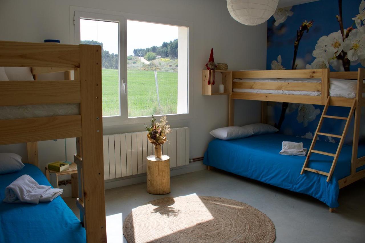 Entheos Hostel Lerin Buitenkant foto