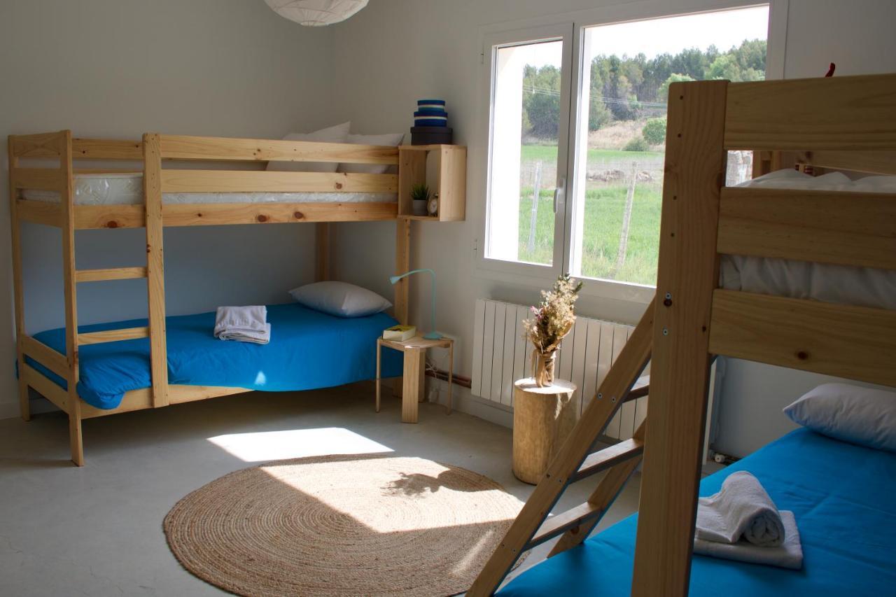Entheos Hostel Lerin Buitenkant foto