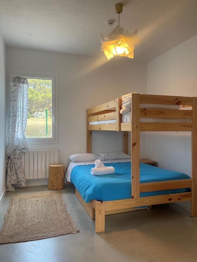 Entheos Hostel Lerin Buitenkant foto